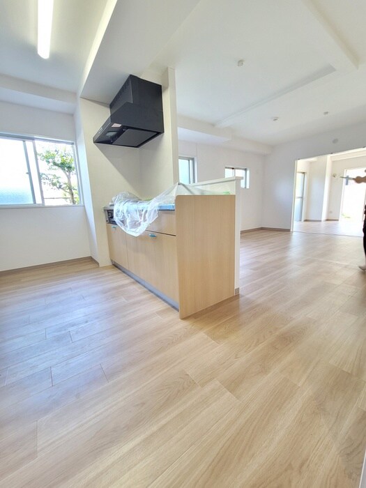 ホワイトシャトレ－の物件内観写真