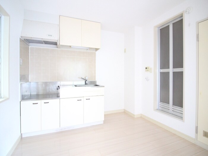 ヒルサイド夢見ヶ崎の物件内観写真