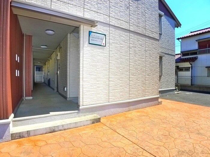 カ－サエスポワ－ルの物件外観写真