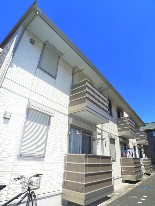 カ－サエスポワ－ルの物件外観写真