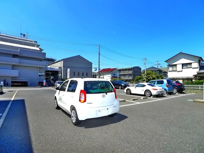 カ－サエスポワ－ルの物件外観写真