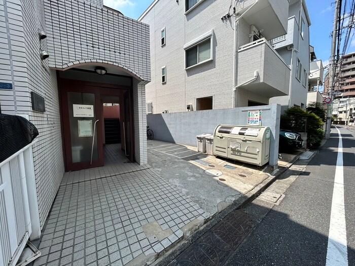 三和マンション３号館の物件外観写真