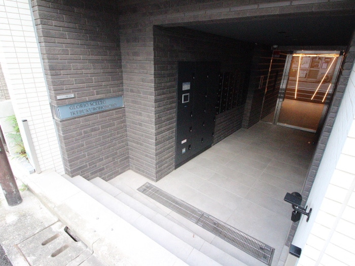 グローリオシェルト池袋本町の物件外観写真