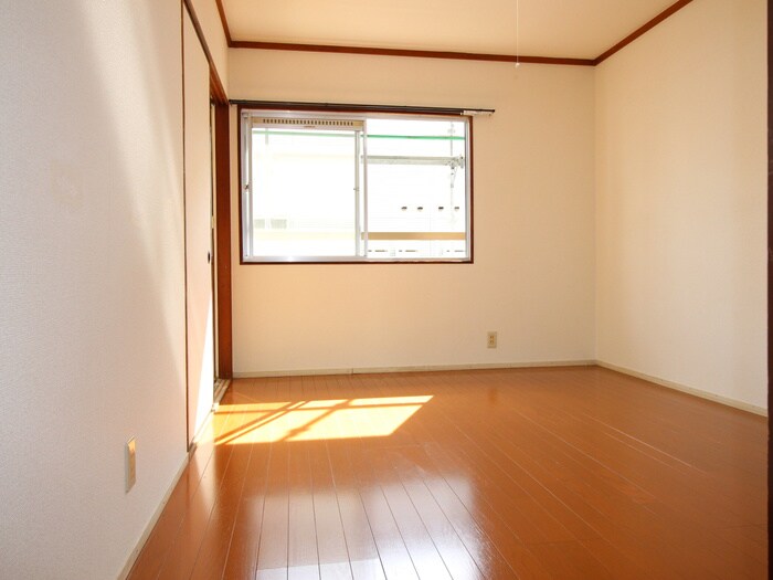 ハイツ服部の物件内観写真