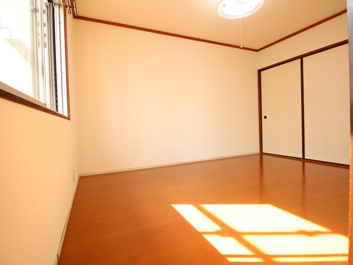 ハイツ服部の物件内観写真