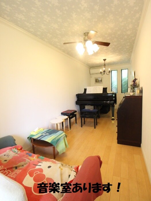 ジュエルコート白糸台の物件外観写真