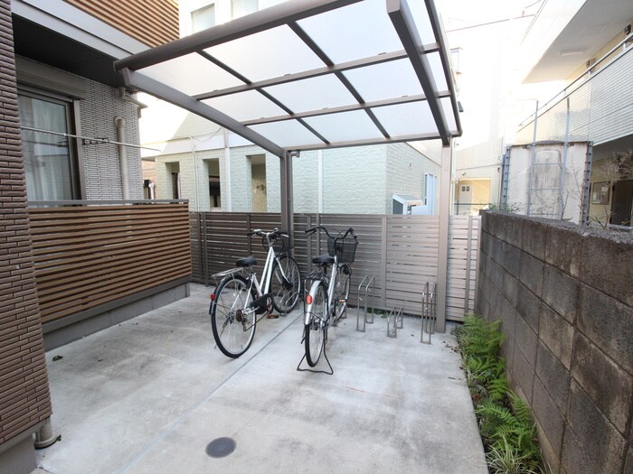 オリーアルカジックの物件外観写真