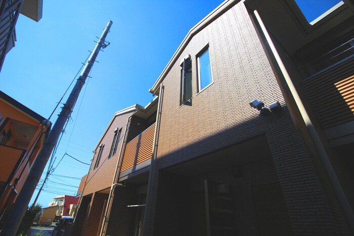 オリーアルカジックの物件外観写真