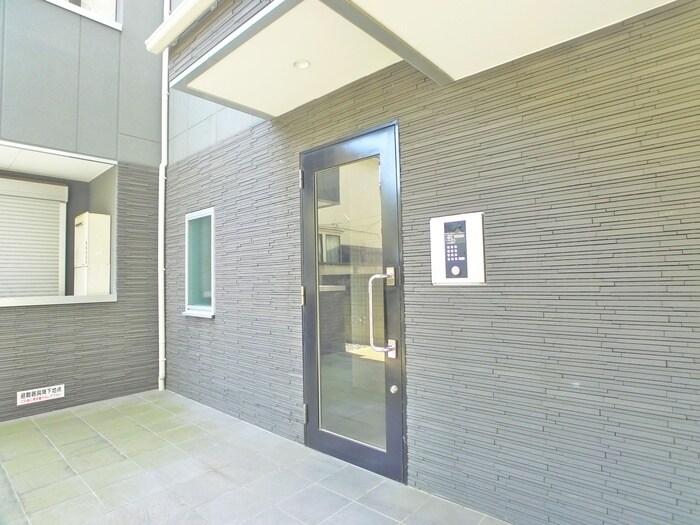 b`CASA　TAK綾瀬の物件外観写真