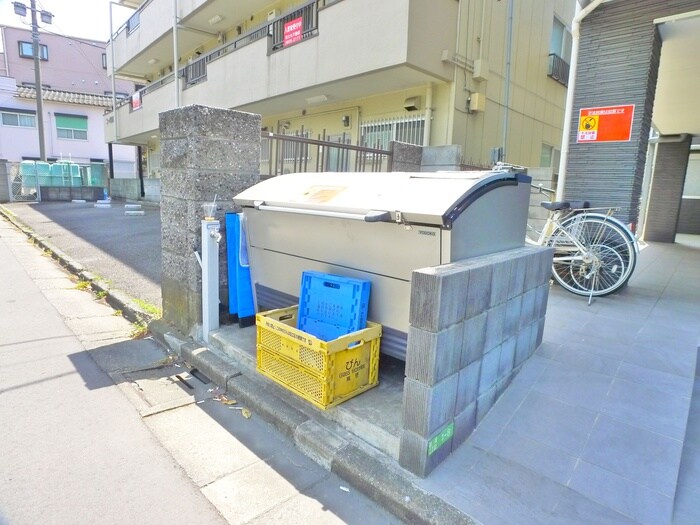 b`CASA　TAK綾瀬の物件外観写真