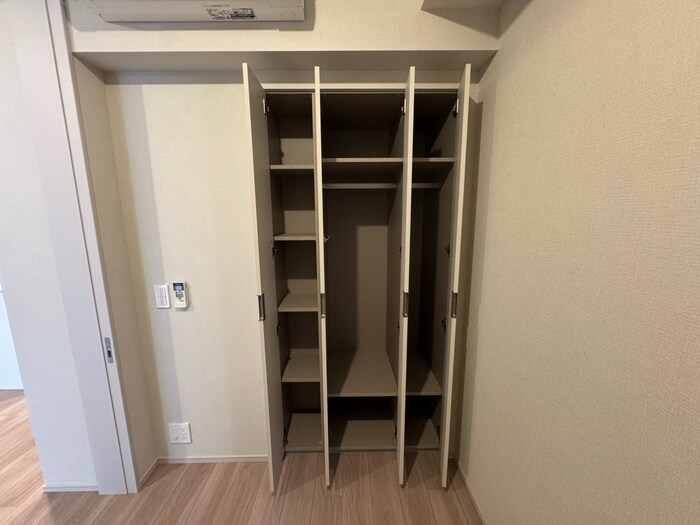 ﾌﾟﾗｳﾄﾞﾌﾗｯﾄ三越前ｲｰｽﾄの物件内観写真