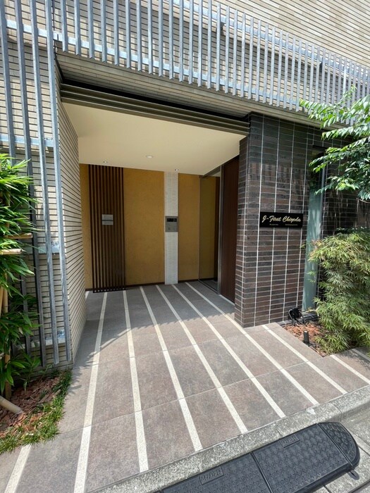 Ｊ－ＦＩＲＳＴ　ＣＨＩＹＯＤＡの物件外観写真