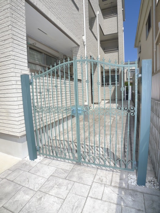 アブレール・フトラの物件外観写真