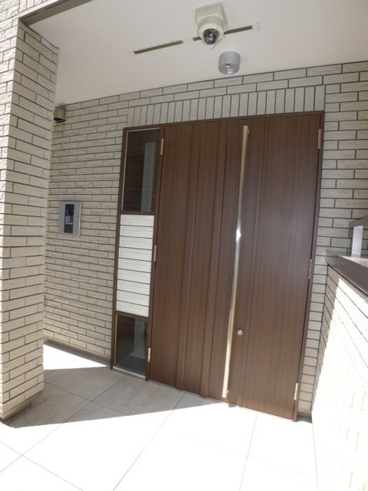 アブレール・フトラの物件外観写真