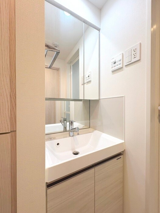 コンフォリア東葛西の物件内観写真