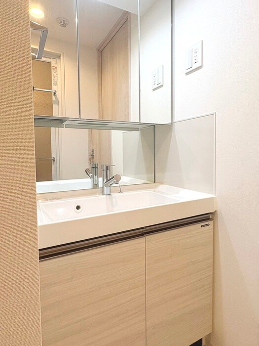 コンフォリア東葛西の物件内観写真