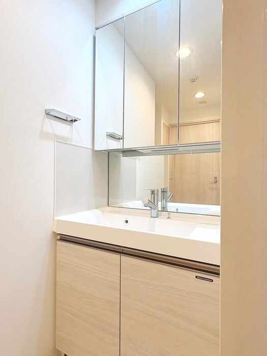 コンフォリア東葛西の物件内観写真