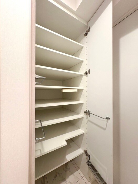 コンフォリア東葛西の物件内観写真