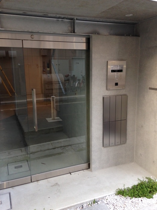 辰巳アパートメントハウスの物件外観写真