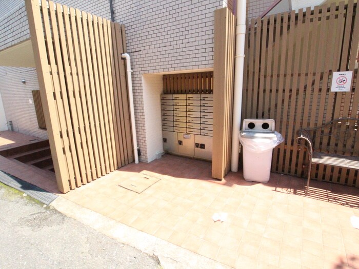 ベルハイム初台の物件外観写真