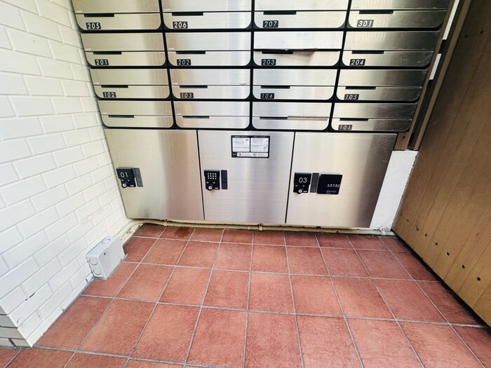 ベルハイム初台の物件外観写真