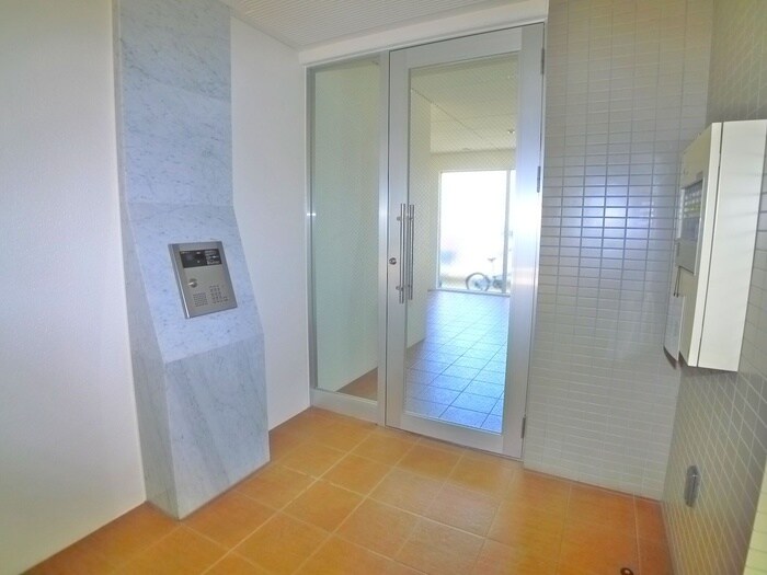 ケフィーズ・クニミの物件外観写真