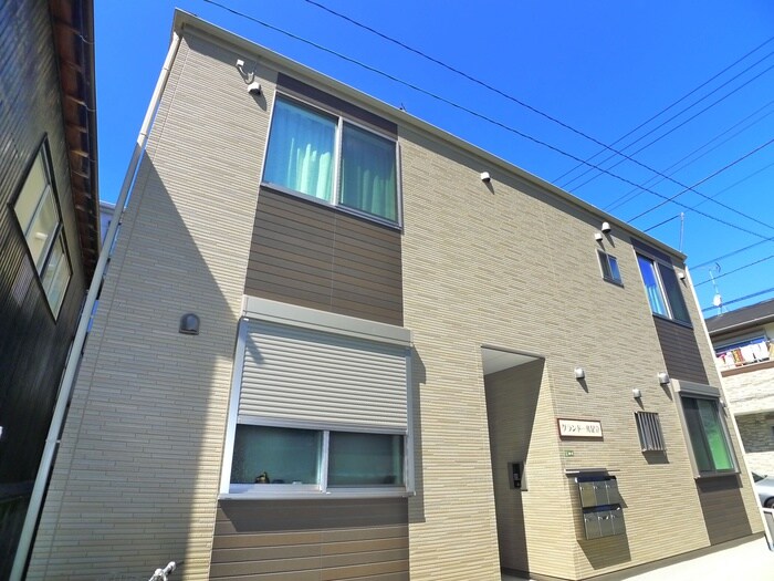 グランドール足立の物件外観写真