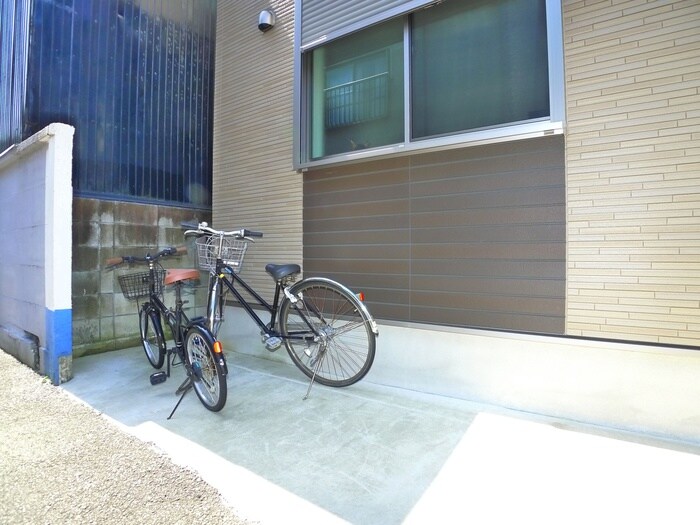 グランドール足立の物件外観写真