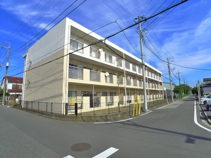 吉田マンションの物件外観写真