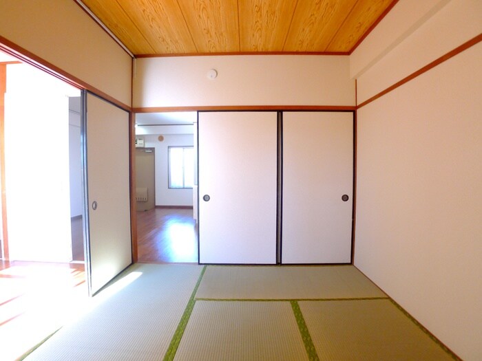 吉田マンションの物件内観写真