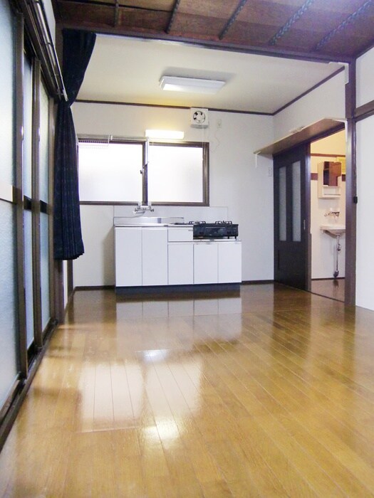 東南荘の物件内観写真