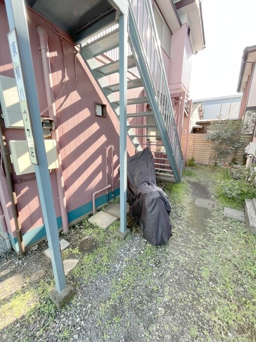 東南荘の物件外観写真