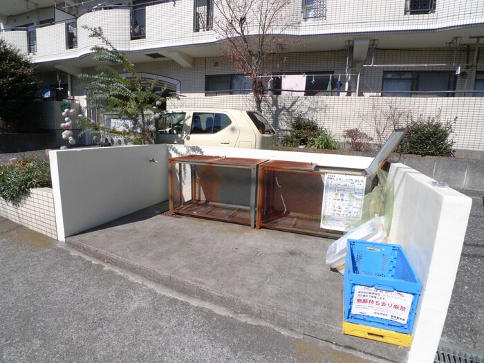 スリーゼヒルの物件外観写真