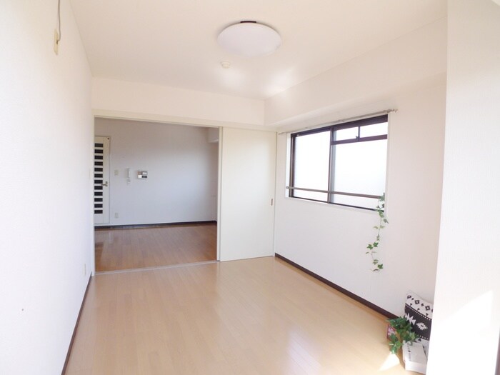 スリーゼヒルの物件内観写真