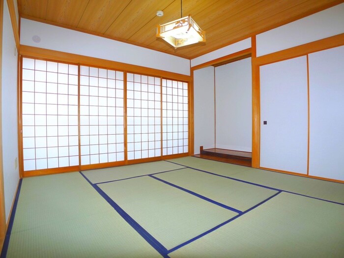 エンブレム上尾の物件内観写真