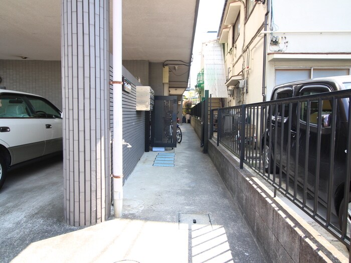 ファミ－ル鈴木の物件外観写真