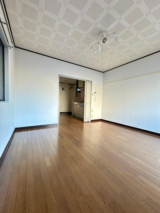 ファミ－ル鈴木の物件内観写真