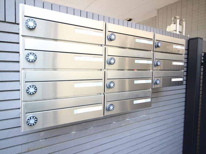 ファミ－ル鈴木の物件外観写真