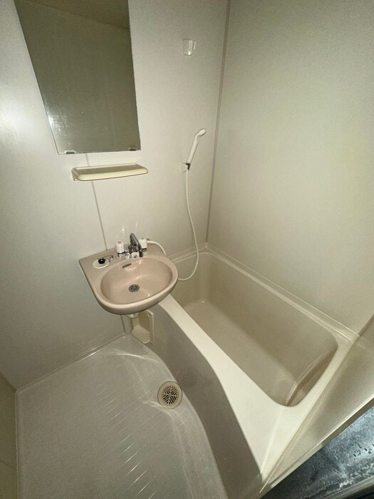 ファミ－ル鈴木の物件内観写真