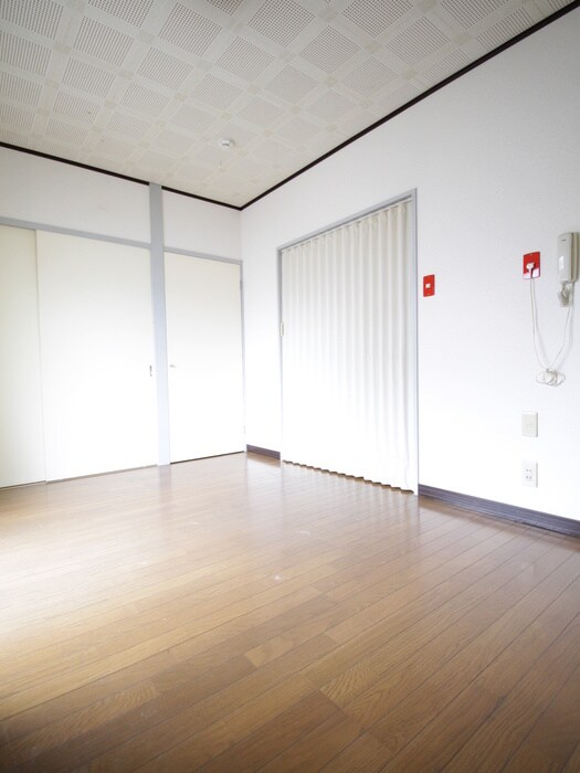 ファミ－ル鈴木の物件内観写真