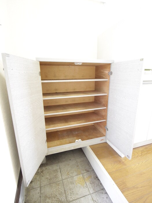 ファミ－ル鈴木の物件内観写真