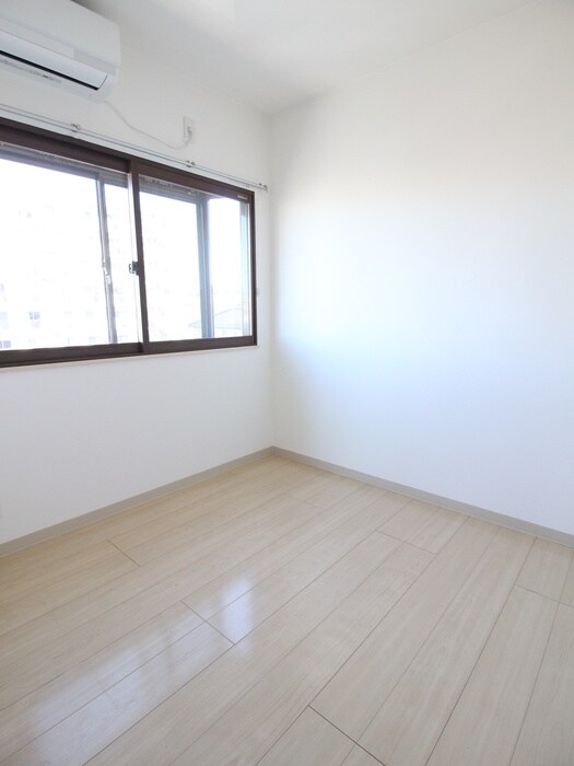 ファミ－ル鈴木の物件内観写真