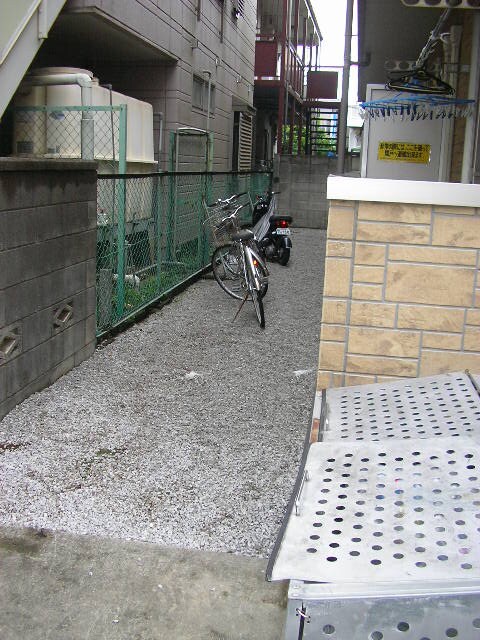 クレスト所沢の物件外観写真