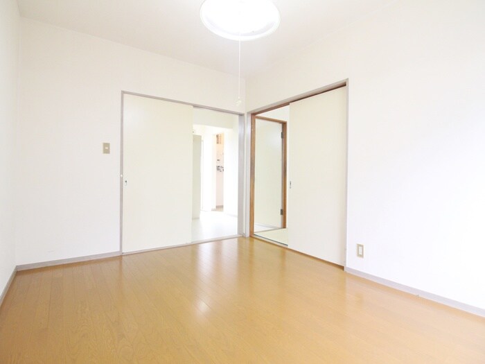 エステ－トピア美原の物件内観写真