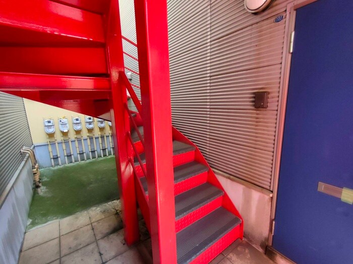 ソリッド東白楽の物件外観写真