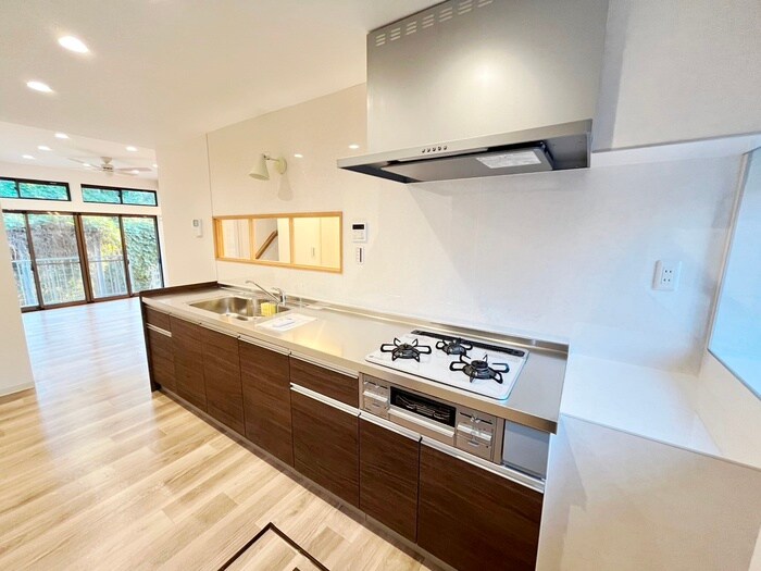 瀬谷区阿久和南1丁目戸建の物件内観写真