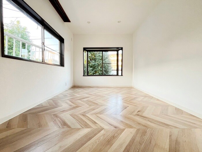 瀬谷区阿久和南1丁目戸建の物件内観写真