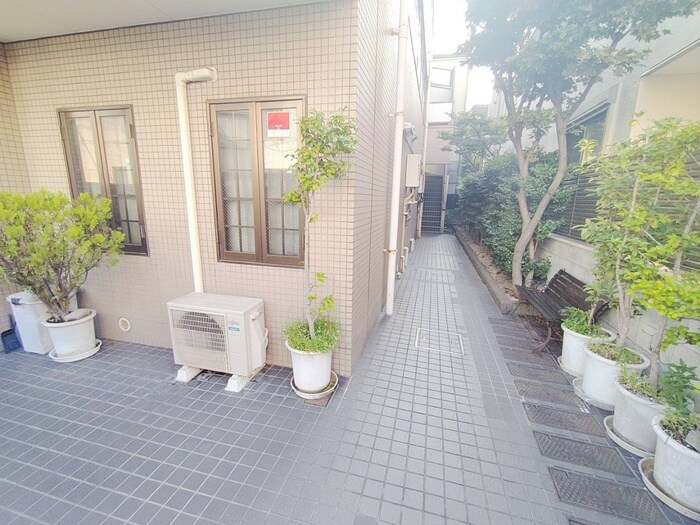 ザ・ゴ－ルデンラビットの物件外観写真