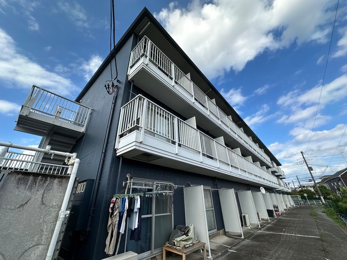 エステ－トロイヤルの物件外観写真