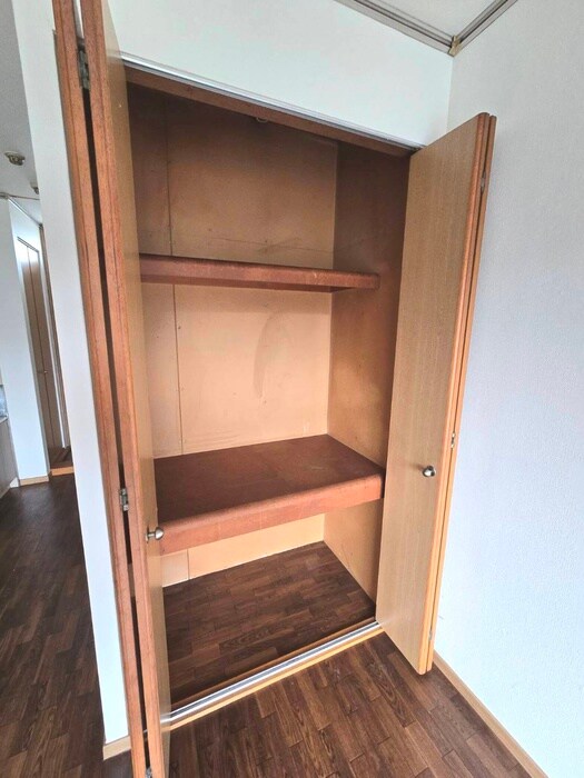 エステ－トロイヤルの物件内観写真